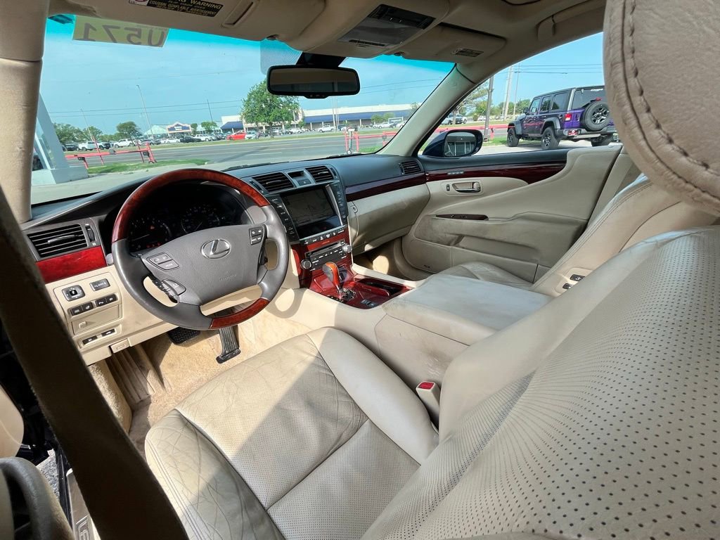 Used 2012 Lexus LS 460 AWD w/ Comfort Pkg image 7