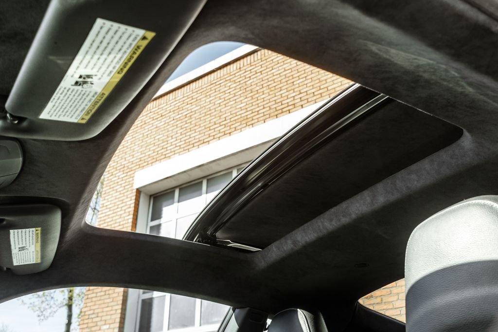 Used 2018 Porsche 911 Carrera image 12