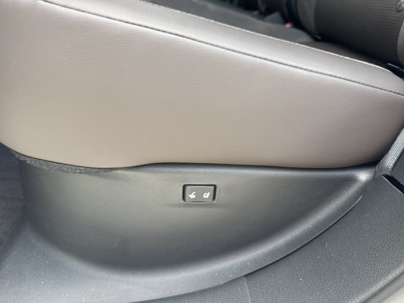 Used 2023 Lexus RX 350 FWD w/ Accessory Package (Z1) image 11