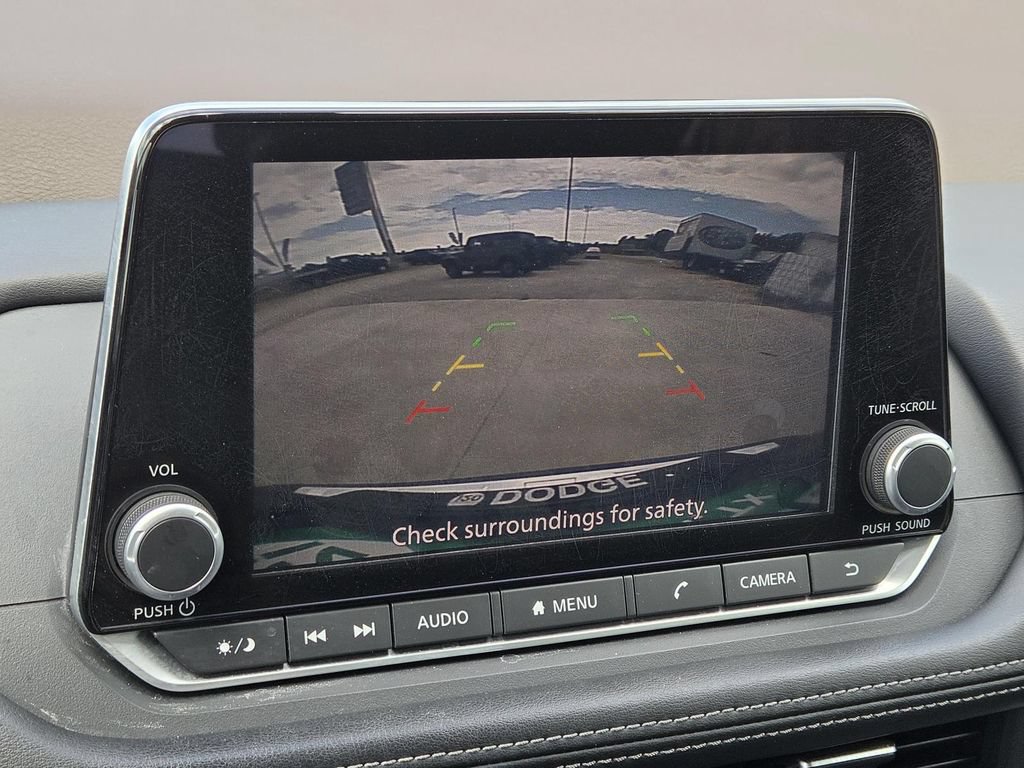 Used 2023 Nissan Rogue SV FWD image 18
