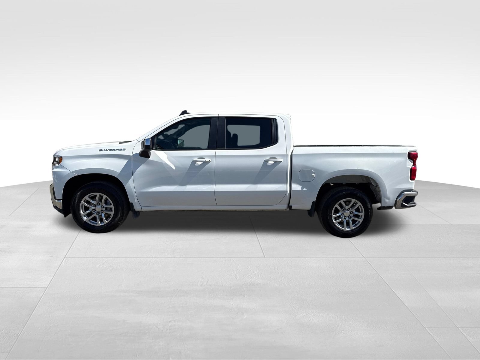 Used 2022 Chevrolet Silverado 1500 LT w/ LPO, Liner Protection Package RWD image 2
