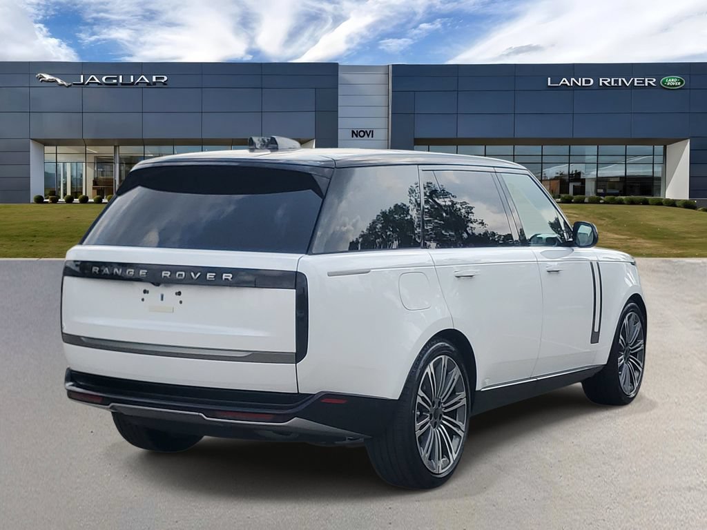 New 2026 Land Rover Range Rover Long Wheelbase SE AWD/4WD image 3