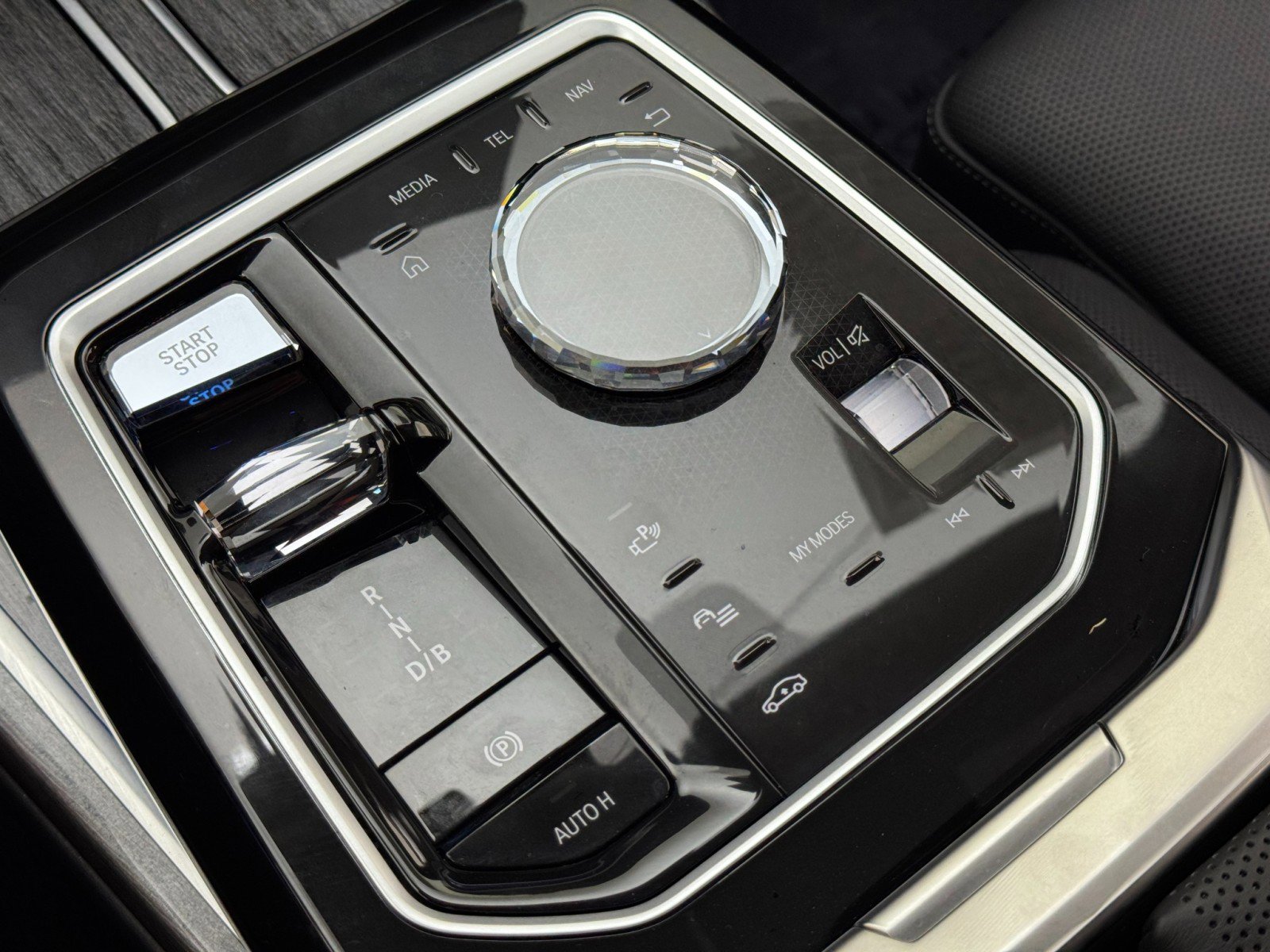 Used 2024 BMW i7 eDrive50 w/ Premium Package image 35
