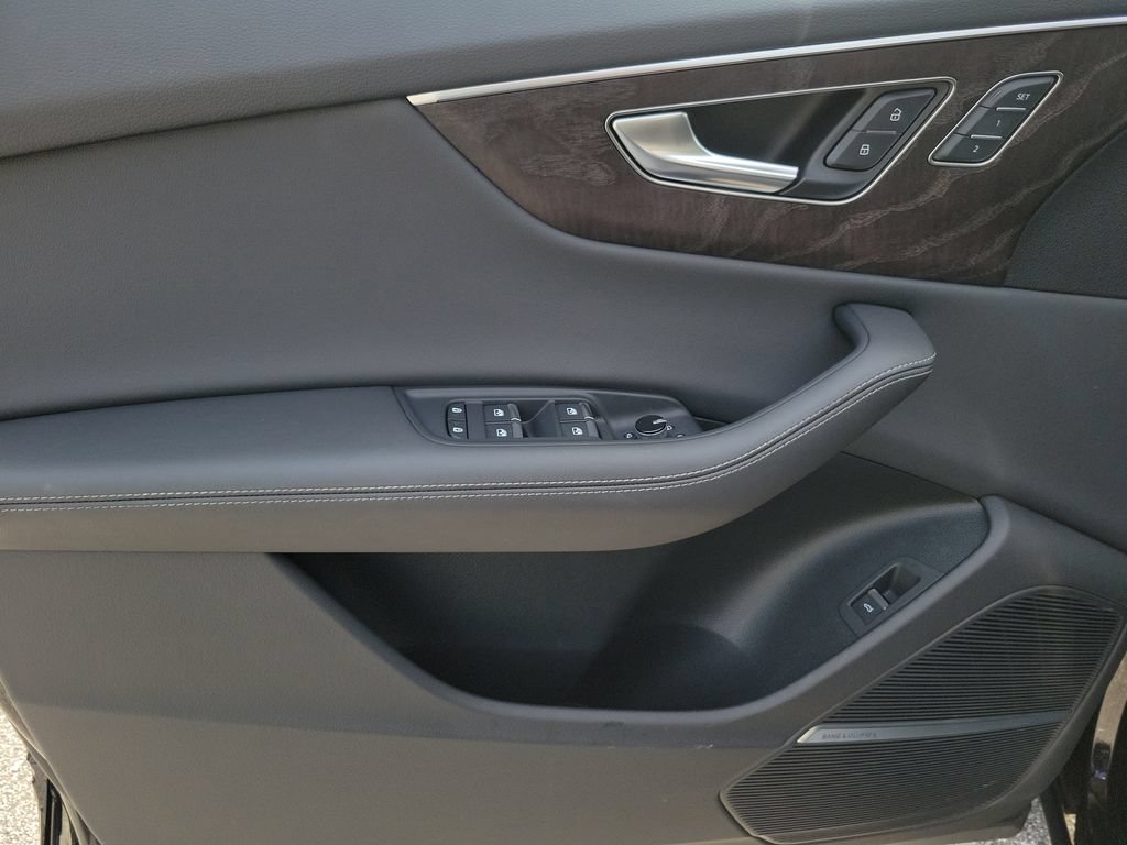 Certified 2023 Audi Q8 Premium Plus AWD/4WD image 19