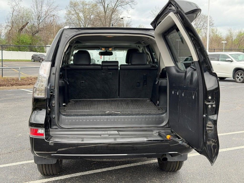 Used 2014 Lexus GX 460 image 4