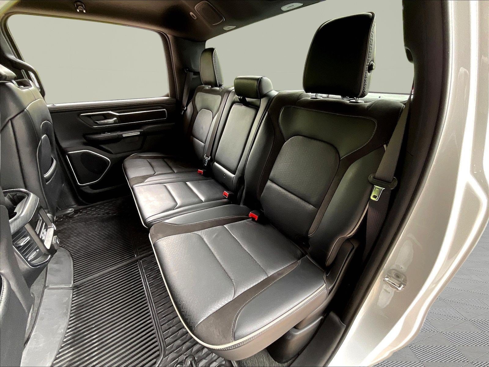 Used 2023 RAM 1500 Laramie AWD/4WD image 23