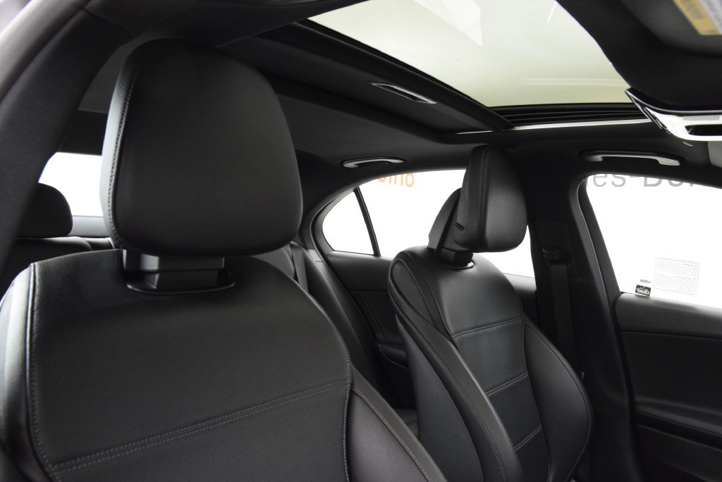 Used 2023 Mercedes-Benz C 300 Sedan image 14
