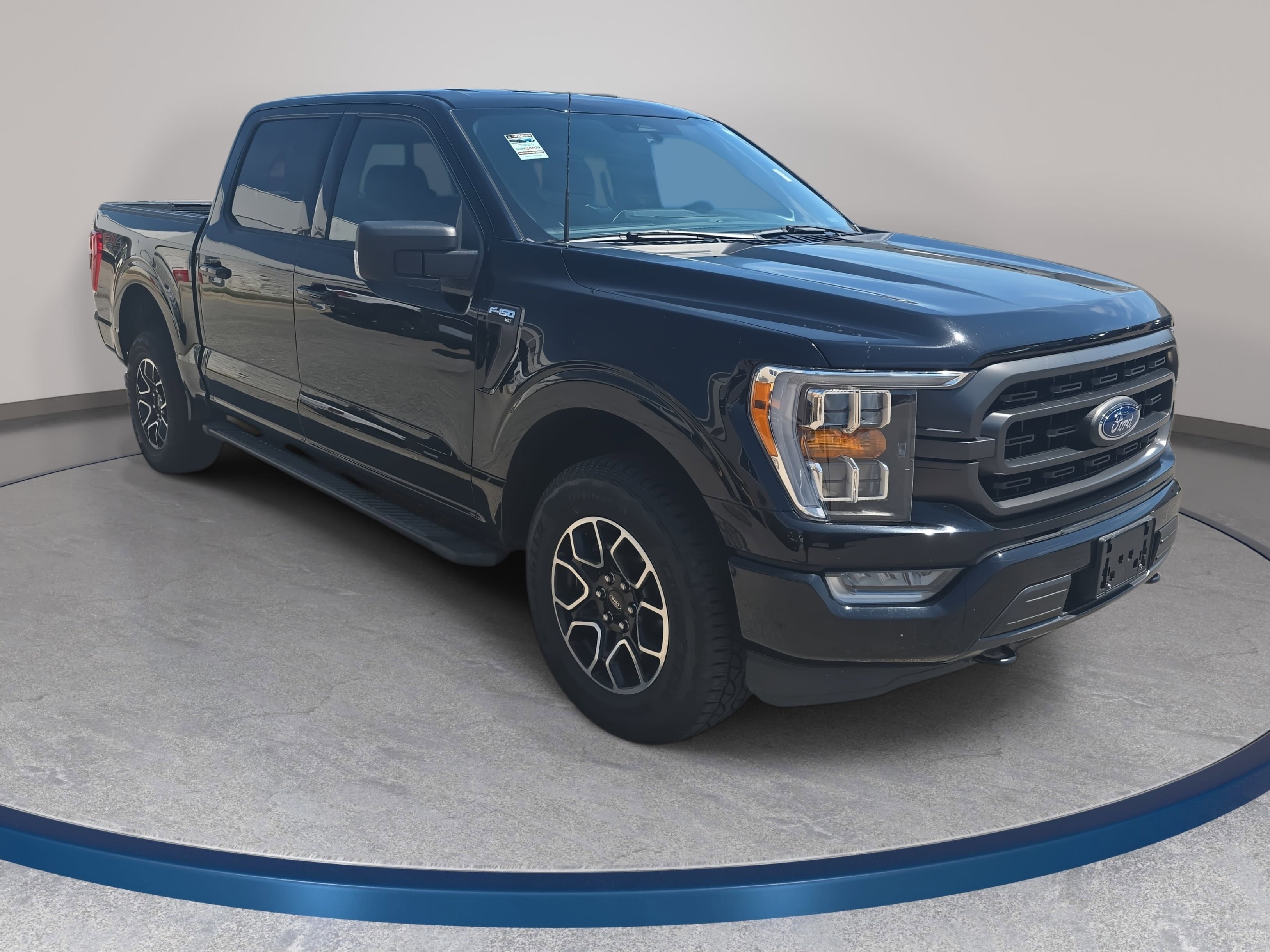 Used 2022 Ford F150 XLT w/ Equipment Group 302A High AWD/4WD image 3
