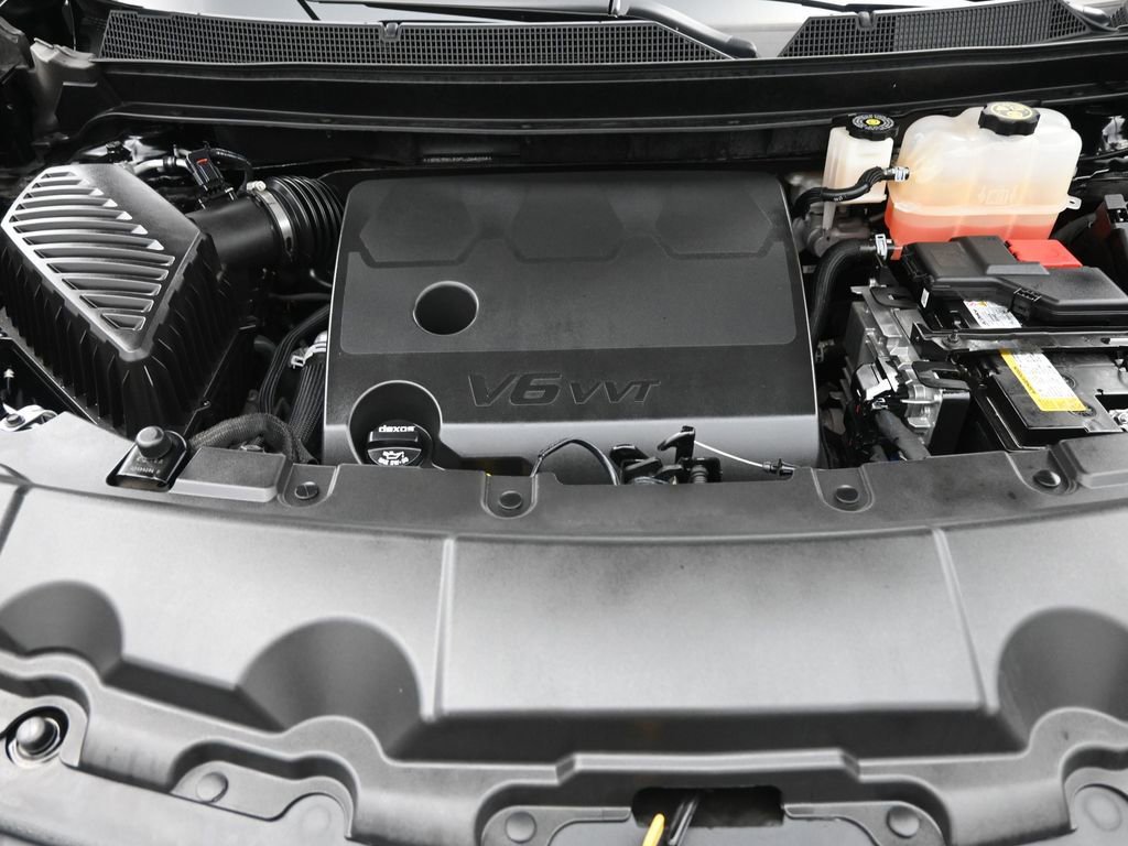 Used 2023 Chevrolet Traverse LT image 24