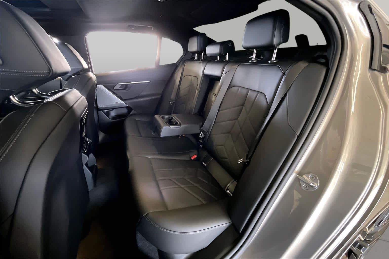 Used 2024 BMW 540i xDrive w/ Premium Package AWD/4WD image 19