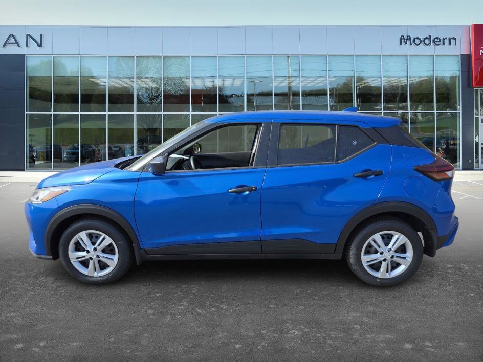 New 2025 Nissan Kicks Play S image 8