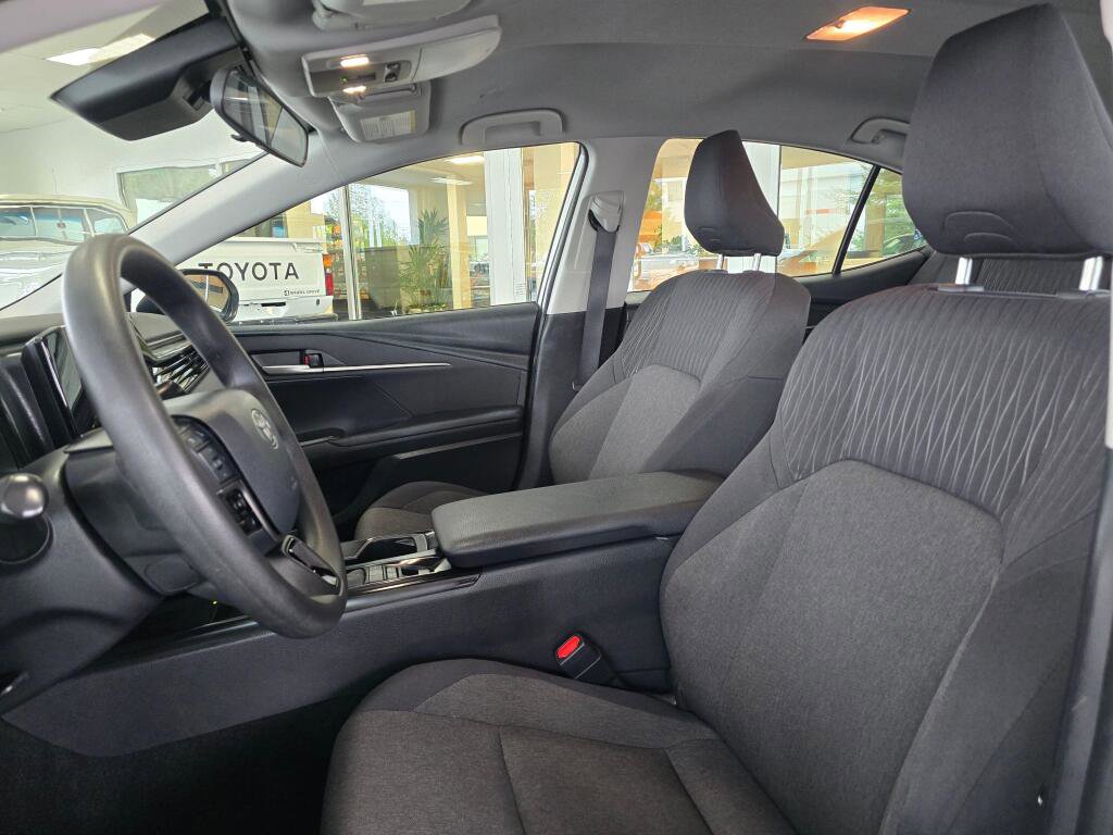 Used 2025 Toyota Camry LE FWD image 22