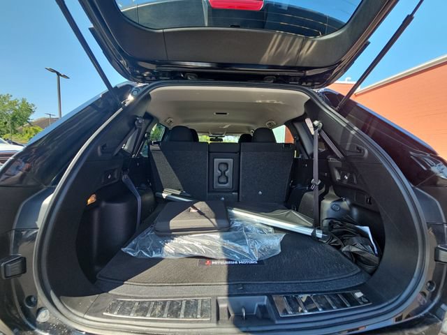 Used 2023 Mitsubishi Outlander ES AWD/4WD image 29