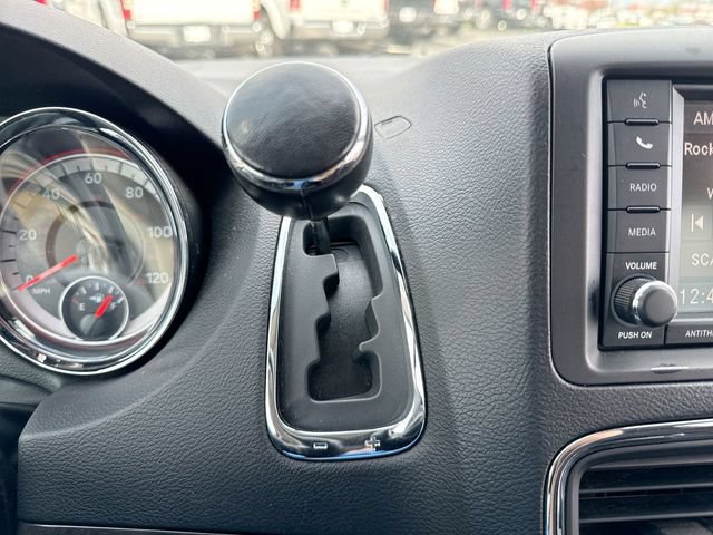 Used 2020 Dodge Grand Caravan SE w/ UConnect Hands-Free Group FWD image 19