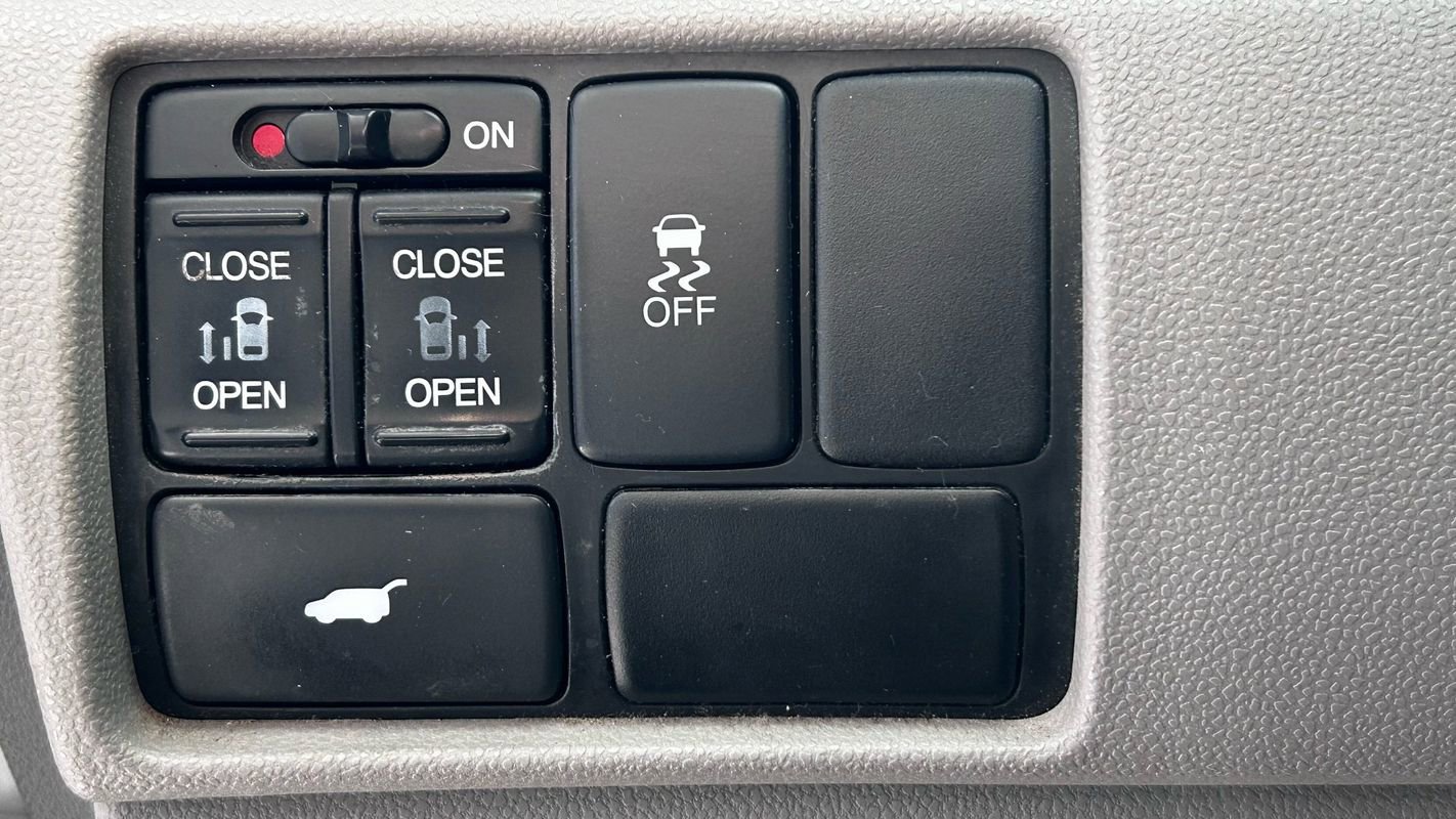 Used 2011 Honda Odyssey EX-L image 12
