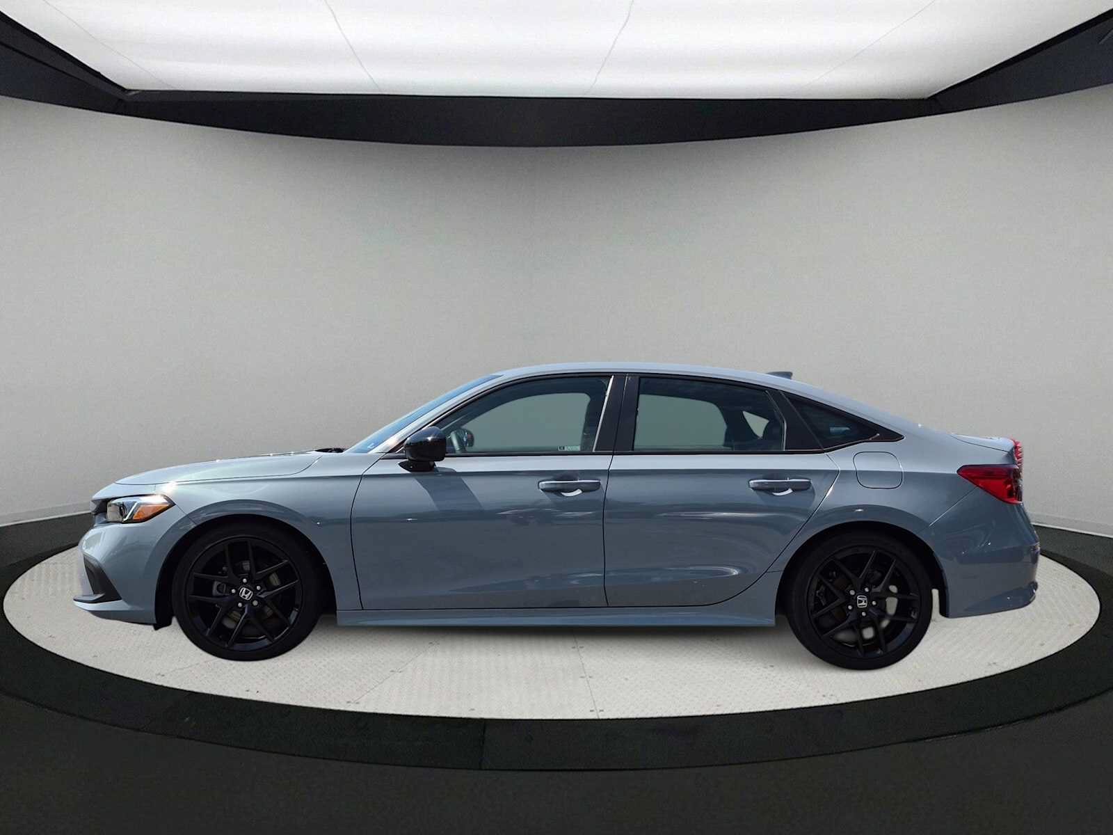 Used 2023 Honda Civic Sport image 5