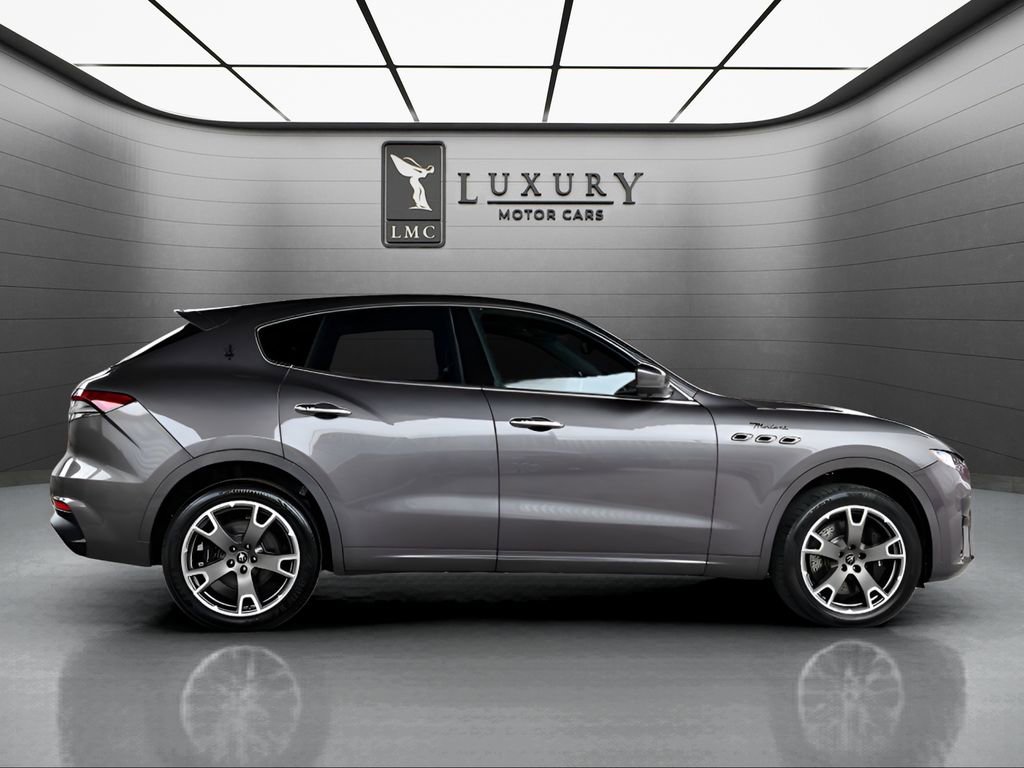 Used 2023 Maserati Levante Modena AWD/4WD image 9