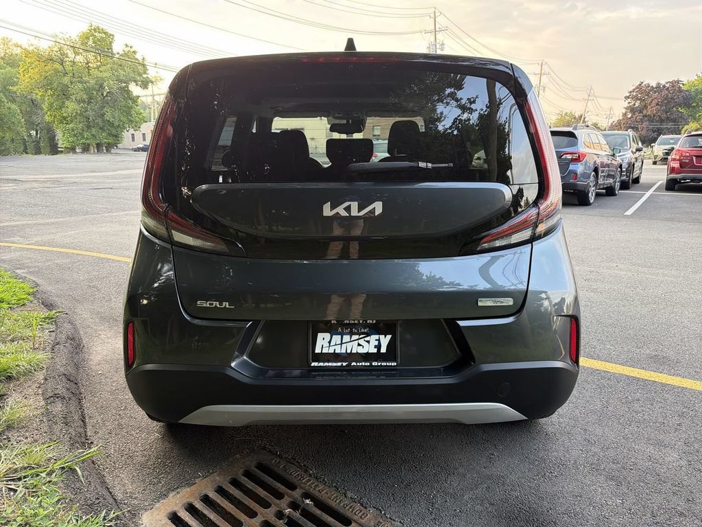 Used 2023 Kia Soul EX FWD image 7