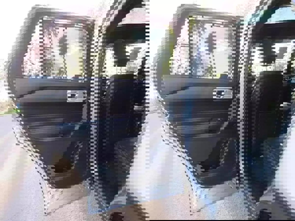 Used 2020 Ford Explorer Limited image 23