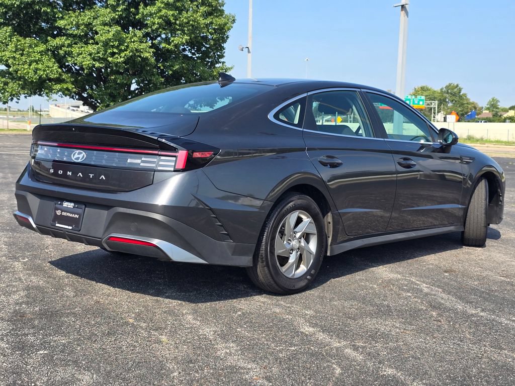 Used 2025 Hyundai Sonata SE FWD image 14