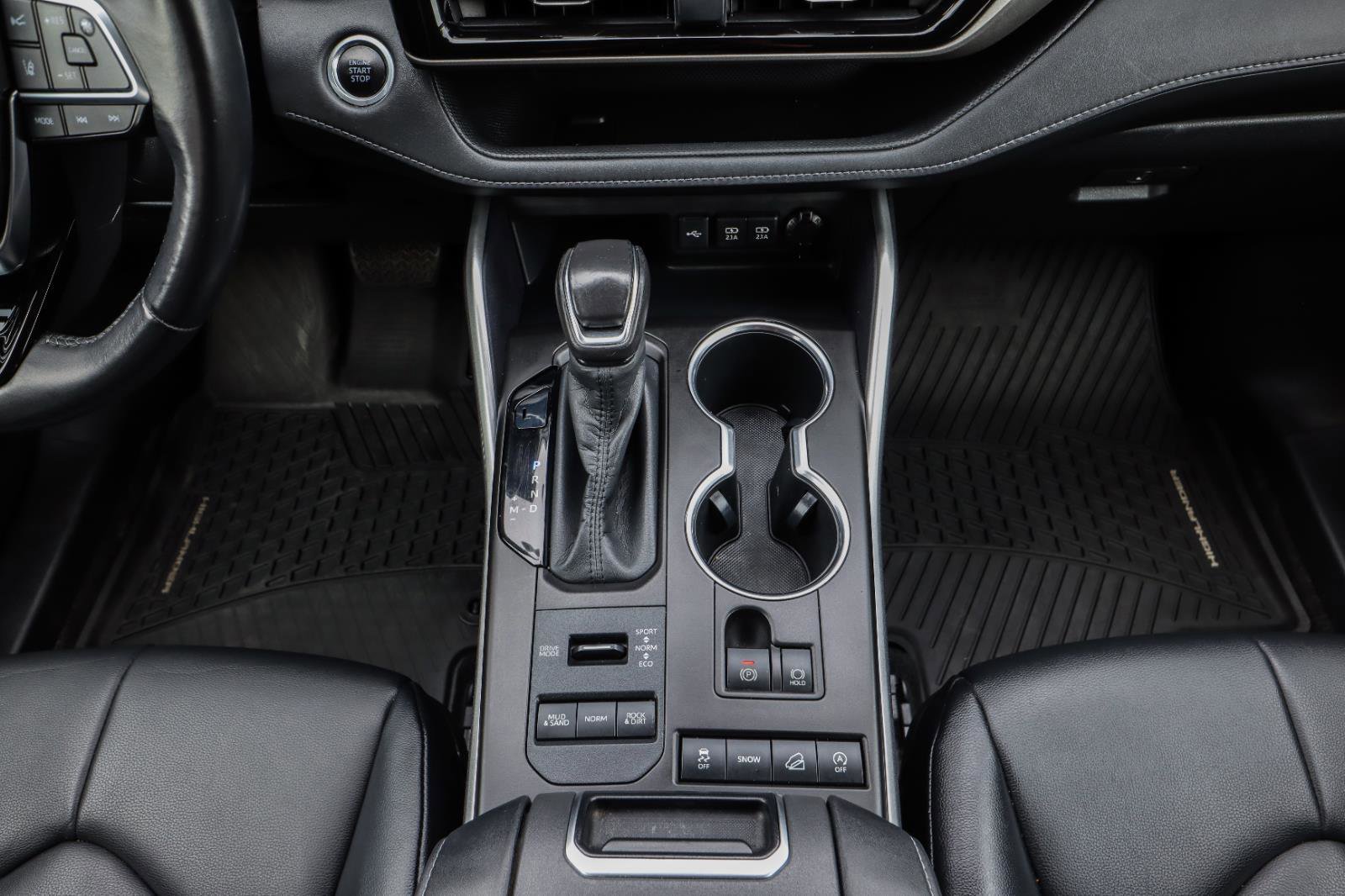 Used 2020 Toyota Highlander XLE image 33