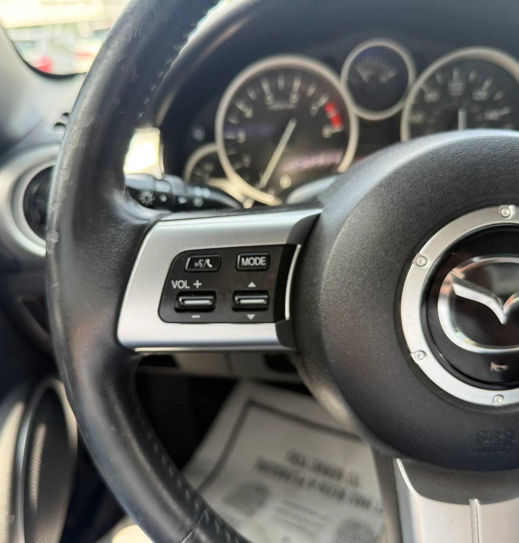 Used 2009 MAZDA MX-5 Miata Grand Touring w/ Premium Pkg RWD image 17