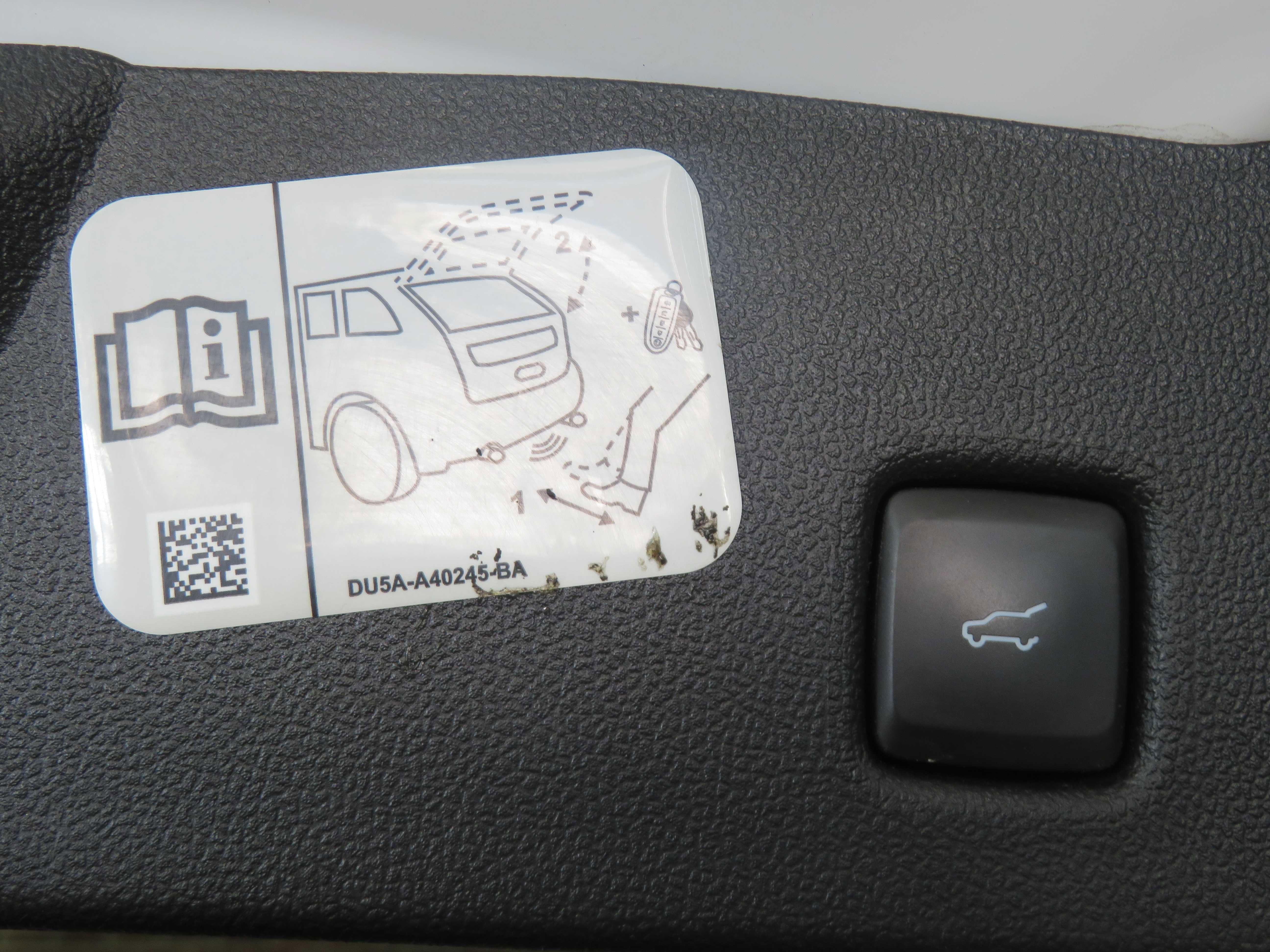 Used 2020 Ford Escape SEL image 42