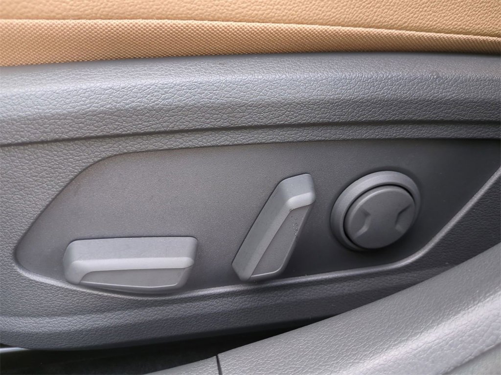 New 2025 Hyundai Sonata Limited image 19