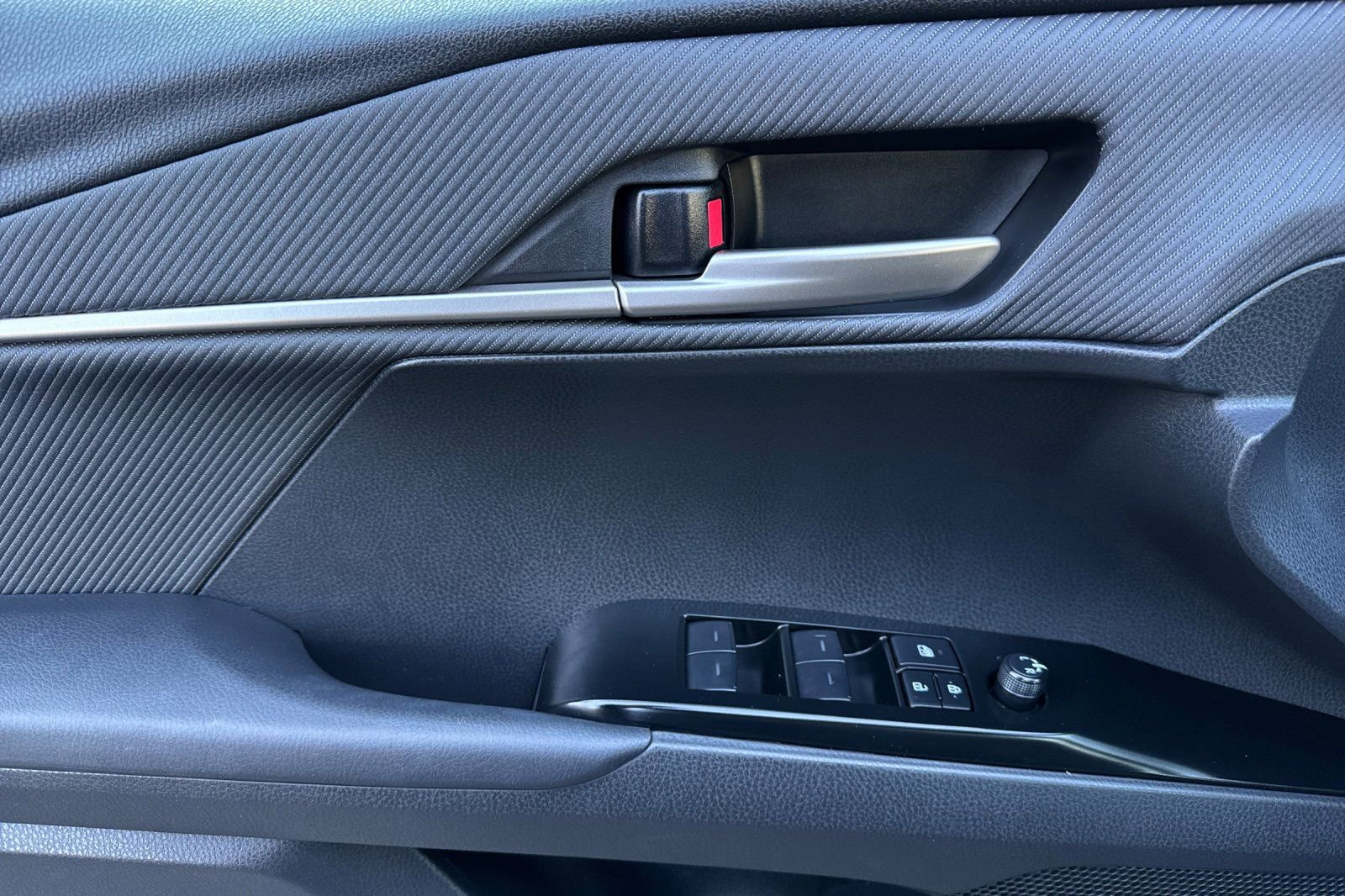 Certified 2025 Toyota Camry SE FWD image 11