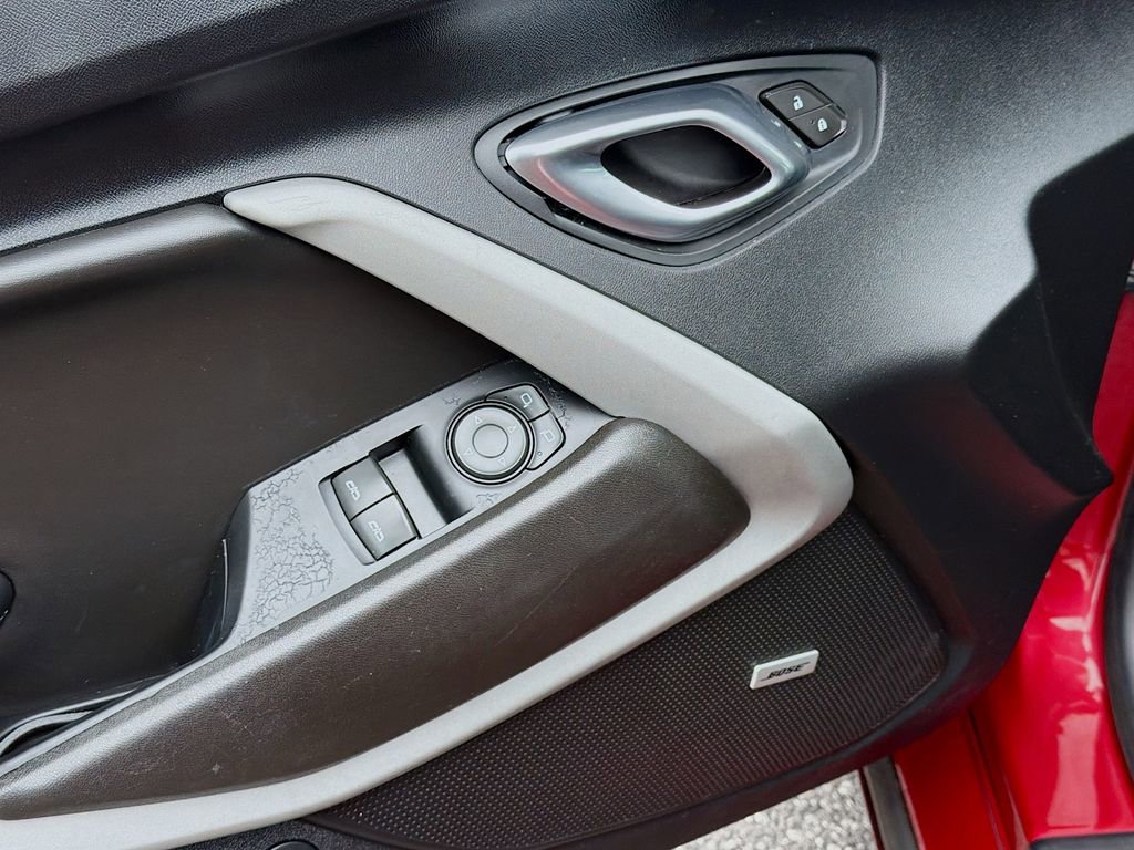 Used 2021 Chevrolet Camaro LT w/ Technology Package image 20