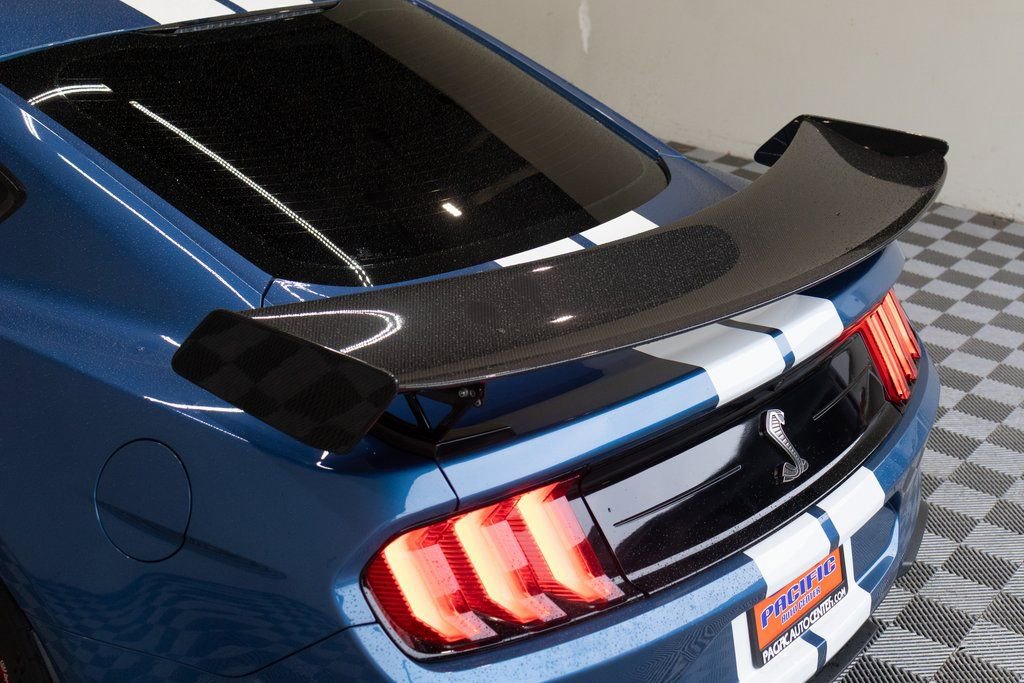 Used 2021 Ford Mustang Shelby GT500 w/ Carbon Fiber Track Pack RWD image 17
