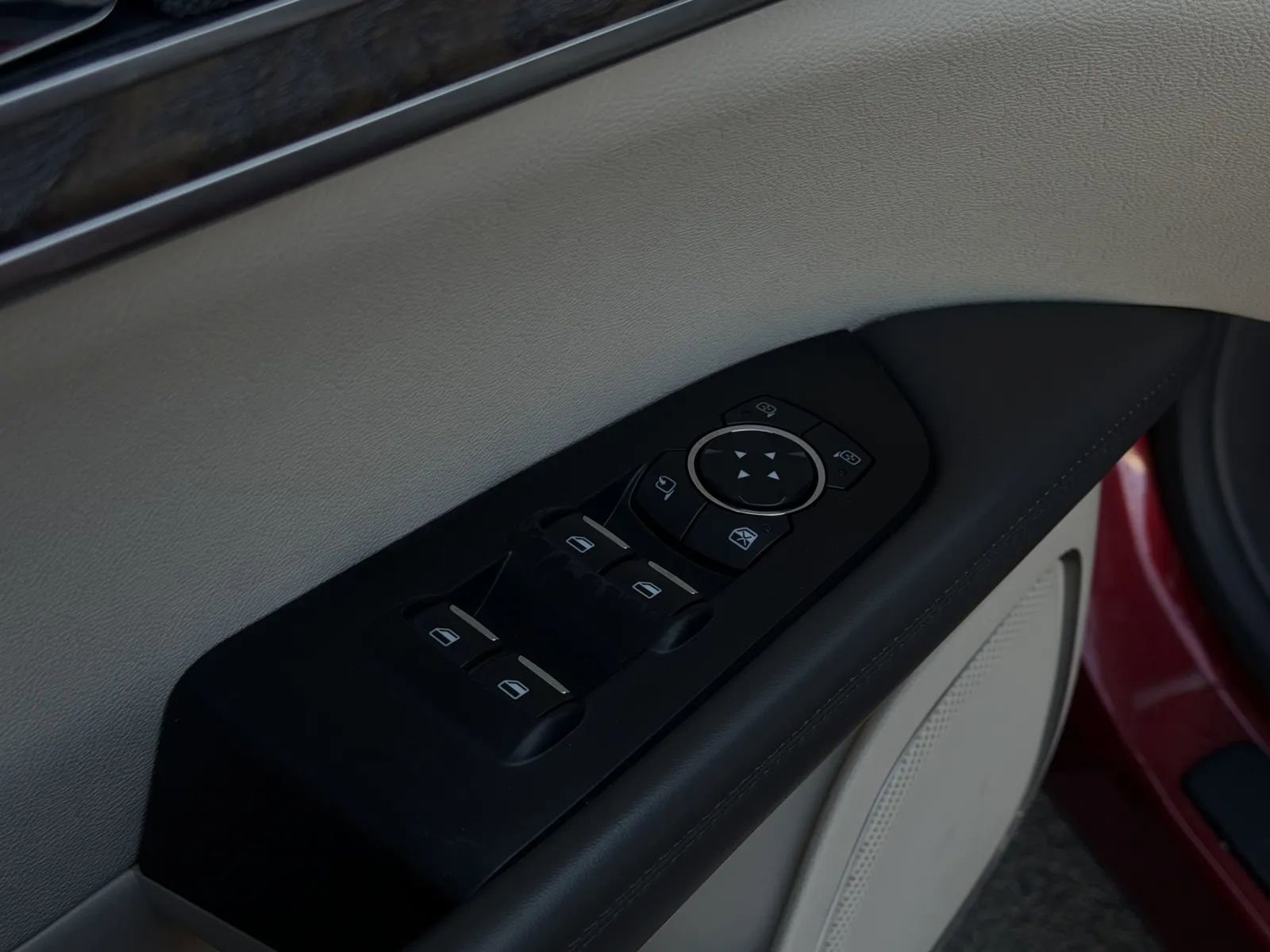 Used 2016 Lincoln MKX Reserve FWD image 24