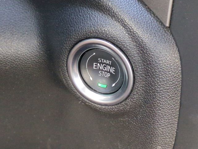 Certified 2025 Chevrolet Silverado 1500 W/T image 31