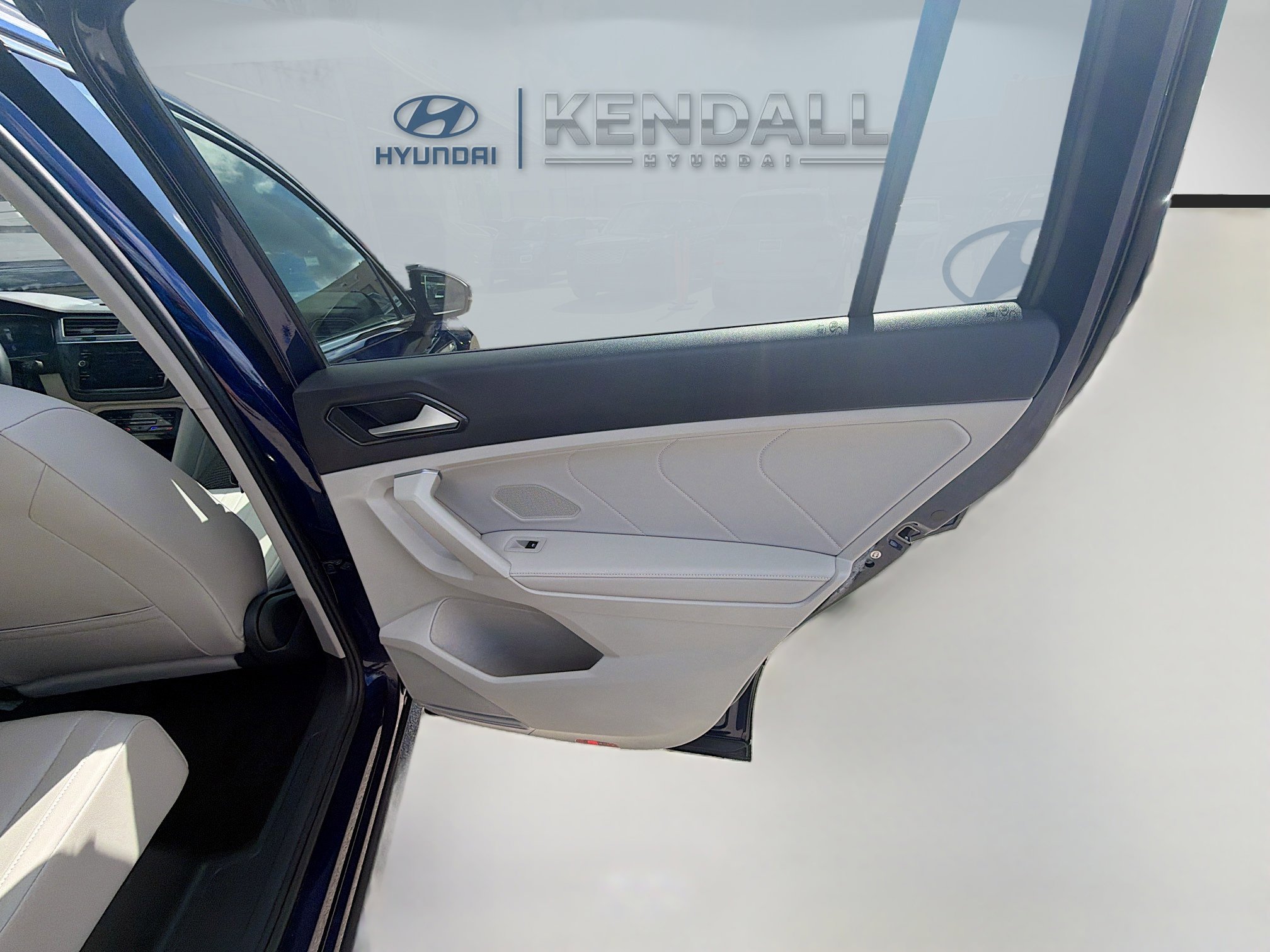 Used 2023 Volkswagen Tiguan SE FWD image 27