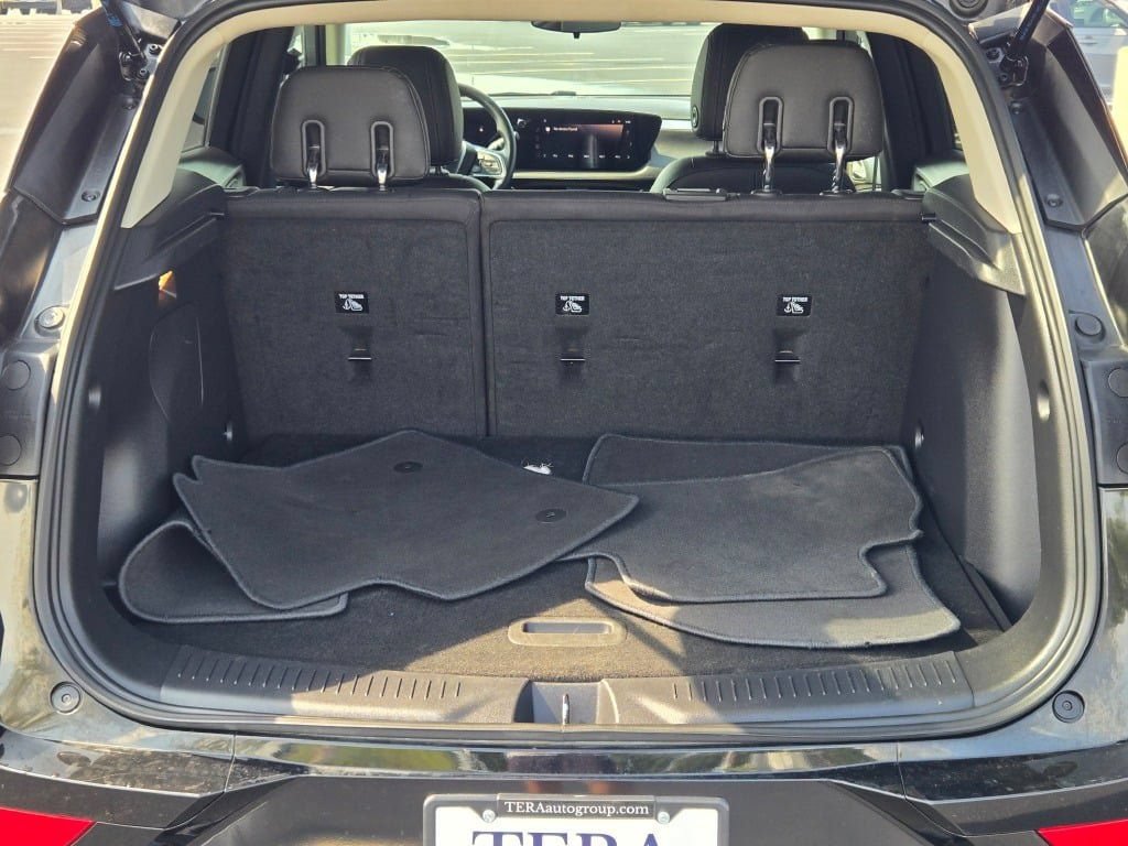 Used 2024 Buick Encore GX Sport Touring FWD image 12