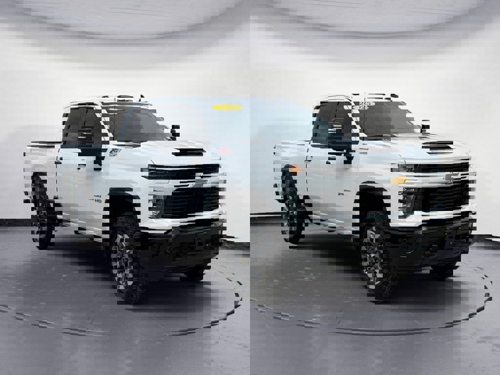 Used 2025 Chevrolet Silverado 2500 Custom w/ Custom Convenience Package image 11