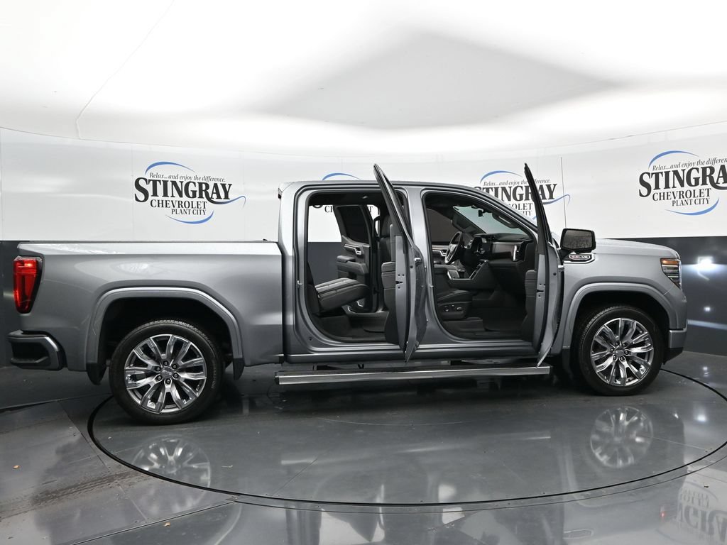 Used 2025 GMC Sierra 1500 Denali w/ Denali Reserve Package AWD/4WD image 36