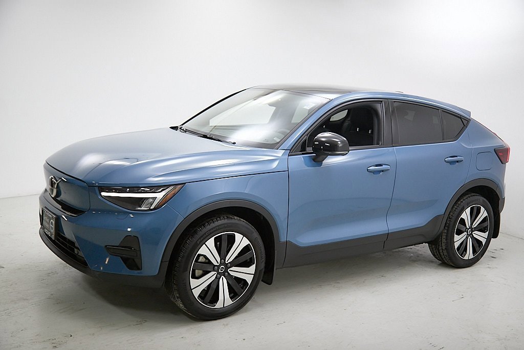 Certified 2023 Volvo C40 Recharge Core w/ Climate Package image 6