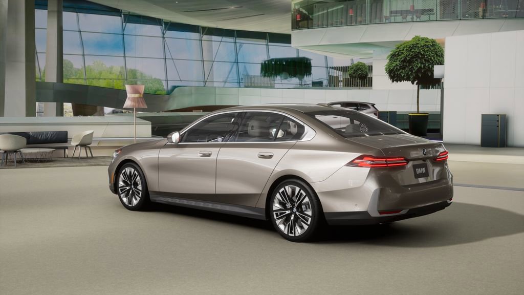New 2026 BMW 530i xDrive w/ Premium Package image 2