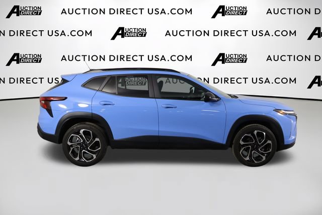 Used 2024 Chevrolet Trax RS w/ Sunroof Package FWD image 41