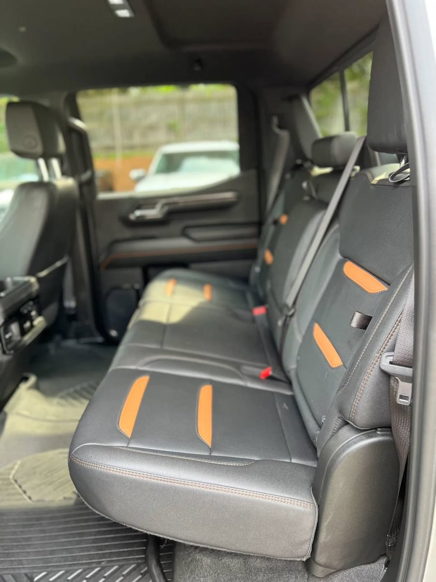 Used 2024 GMC Sierra 1500 AT4 w/ AT4 Premium Package AWD/4WD image 9