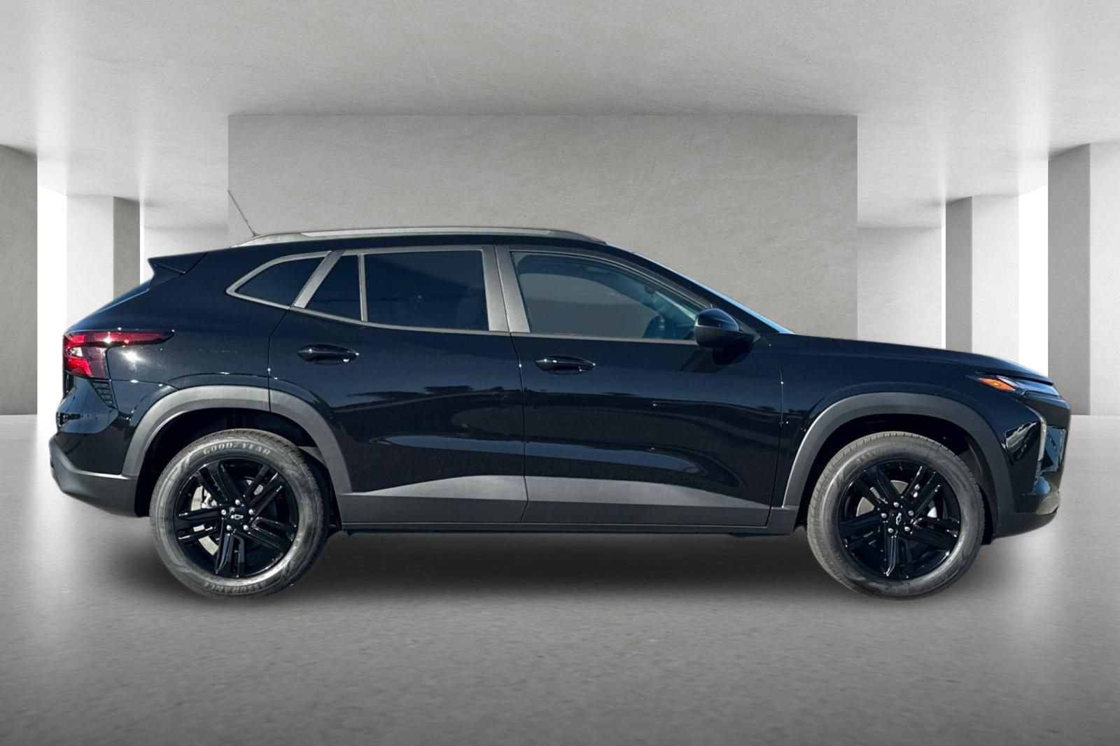 New 2026 Chevrolet Trax ACTIV w/ Driver Confidence Package FWD image 3