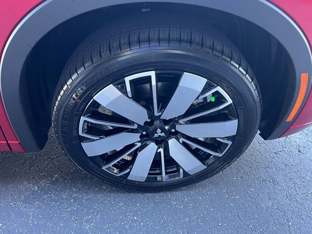 New 2026 Mitsubishi Outlander SEL image 33