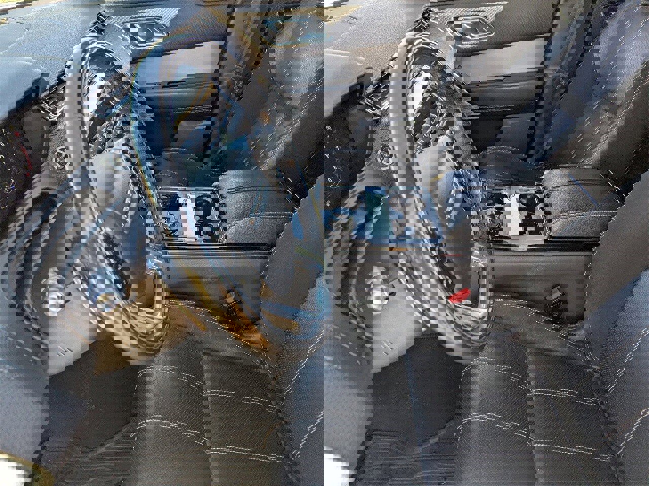 Used 2018 Land Rover Range Rover Velar R-Dynamic SE image 30