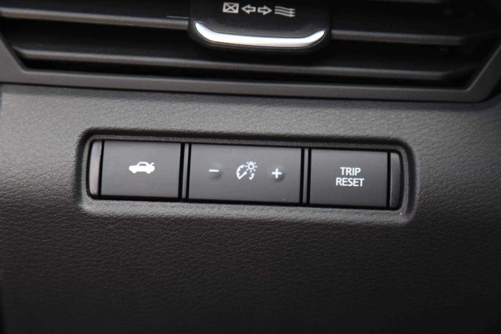 Used 2025 Nissan Altima 2.5 S FWD image 7
