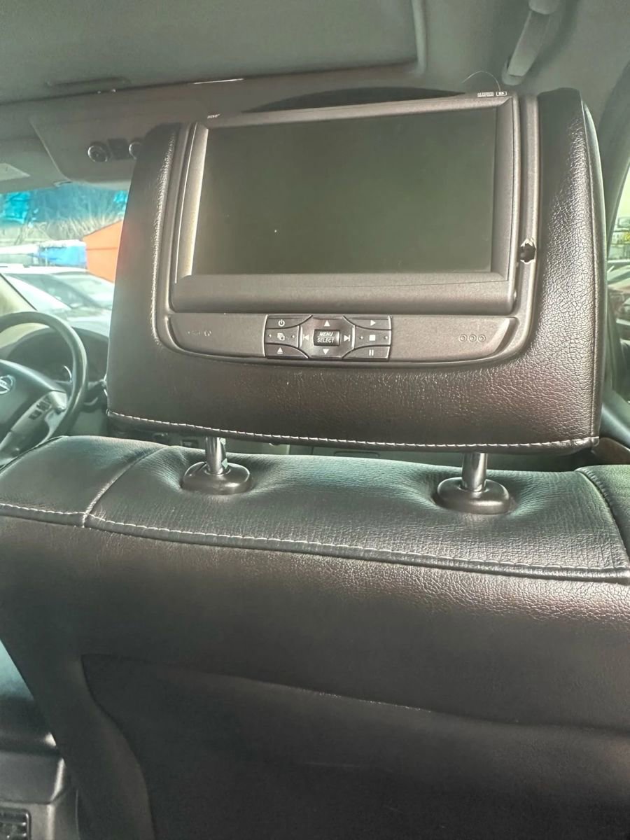 Used 2014 Nissan Armada Platinum image 29