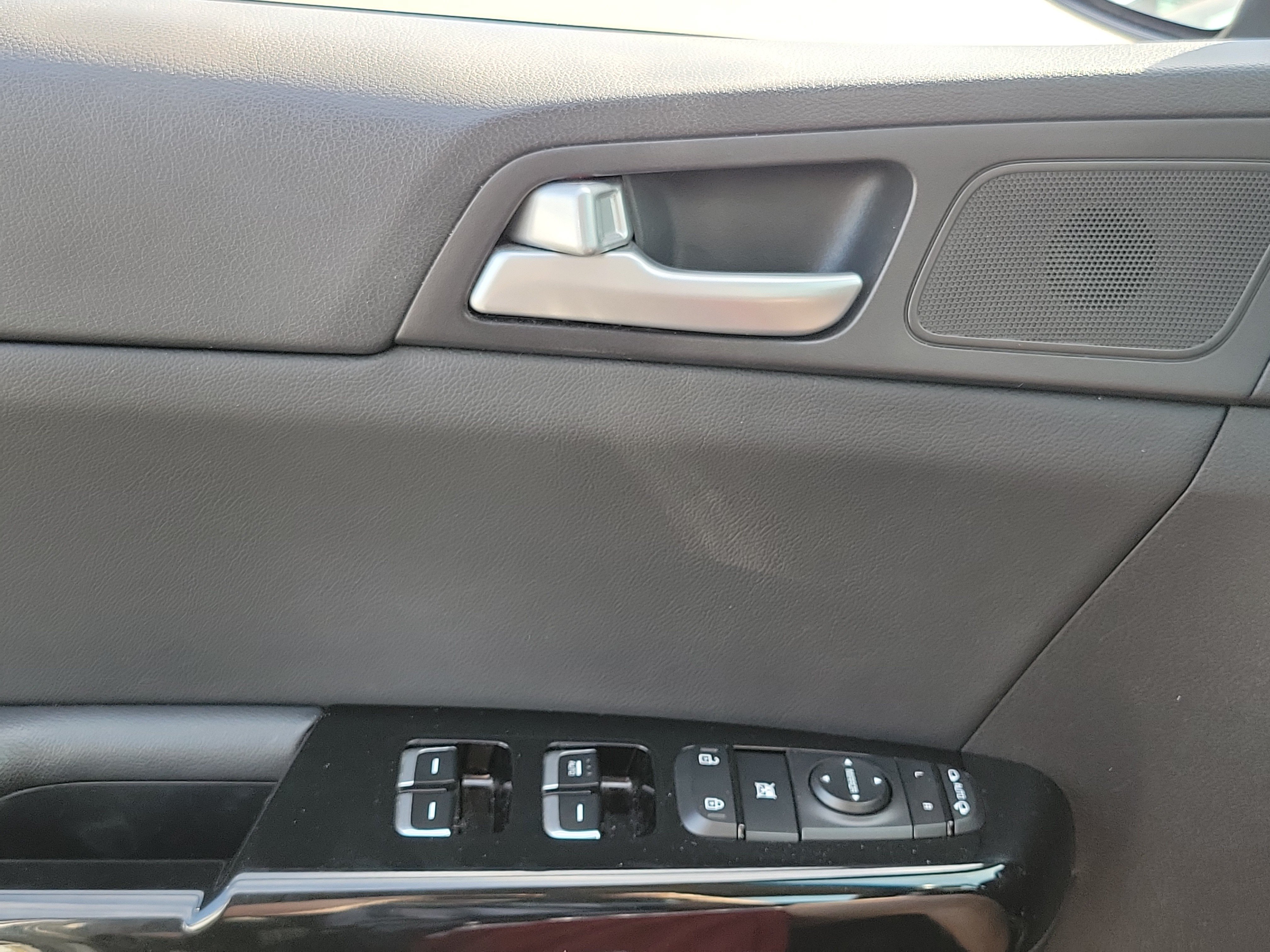 Used 2022 Kia Sportage EX FWD image 13