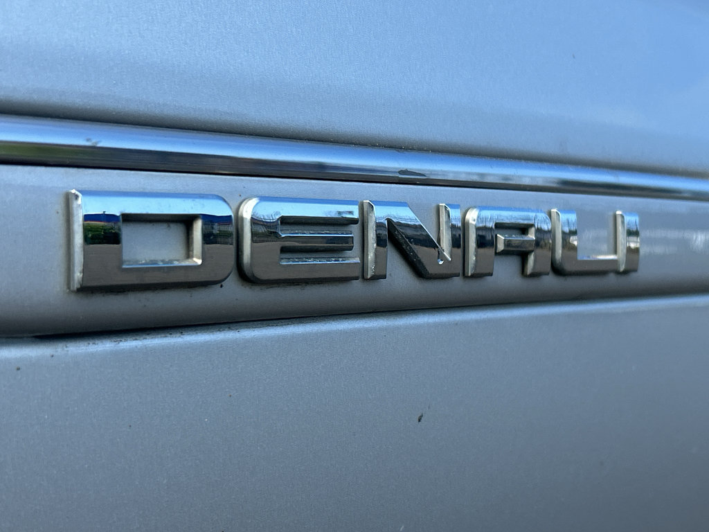 Used 2016 GMC Acadia Denali AWD/4WD image 12