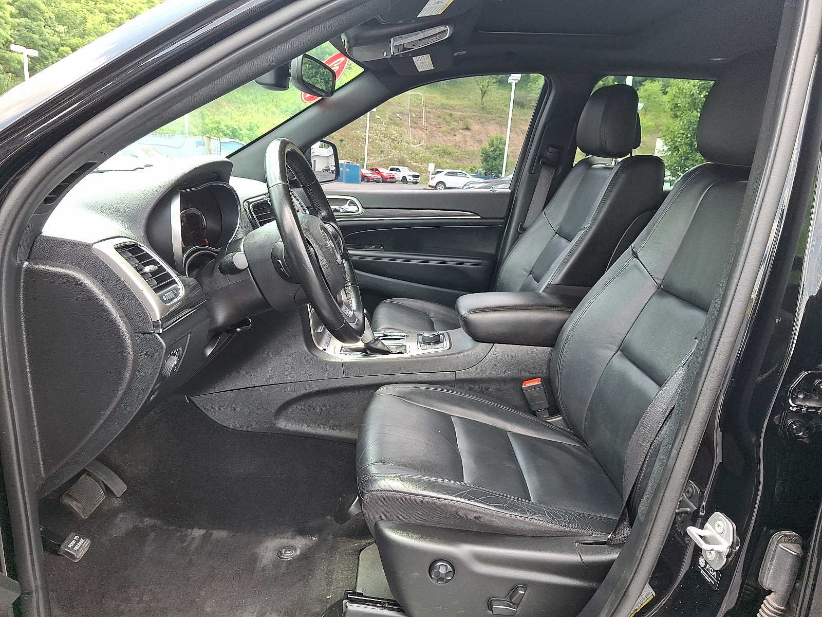 Used 2022 Jeep Grand Cherokee Limited AWD/4WD image 13