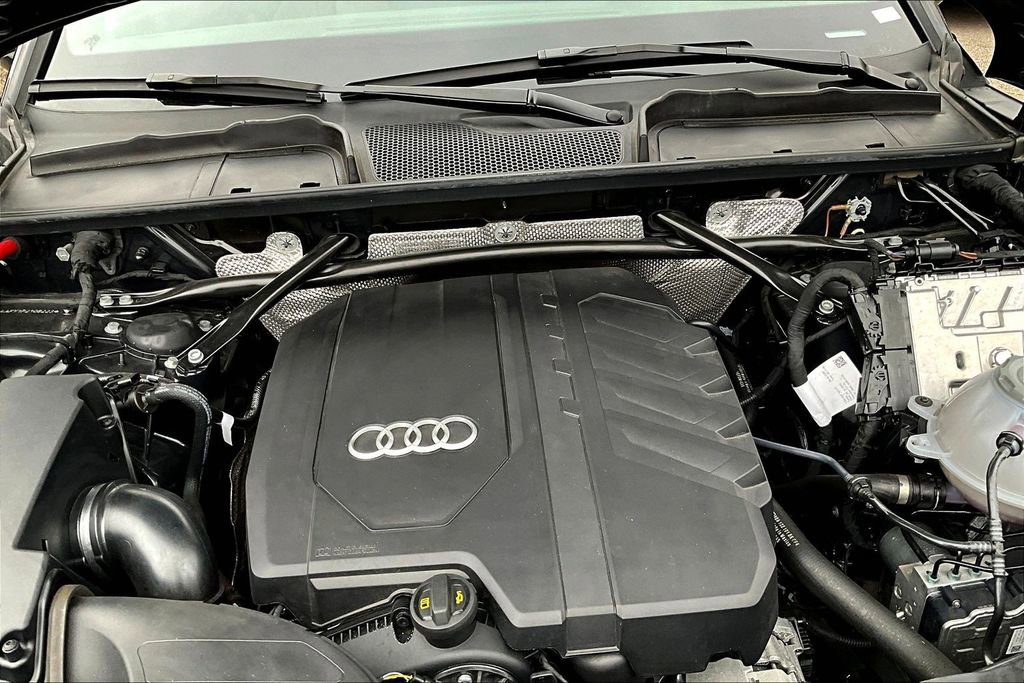Used 2023 Audi Q5 2.0T Premium Plus w/ Premium Plus Package AWD/4WD image 31